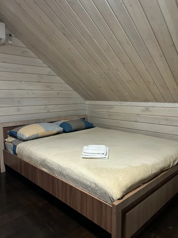 Уютный номер на крыше с террасой