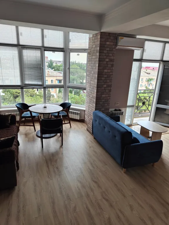 Уютная квартира с видом на море и горы, без тараканов