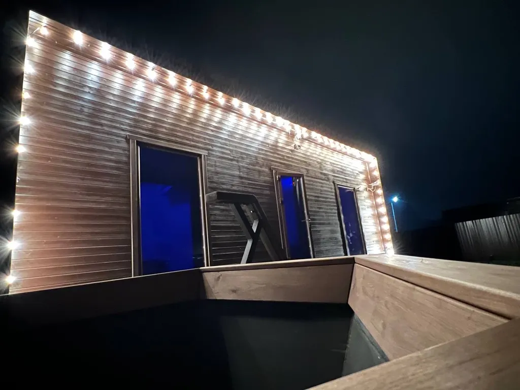 Коттедж Дом на берегу реки с чаном фурако и баней, с собственным прудом — Казань