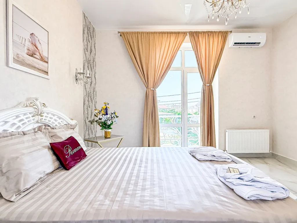 Котеджный дом при отеле Семья