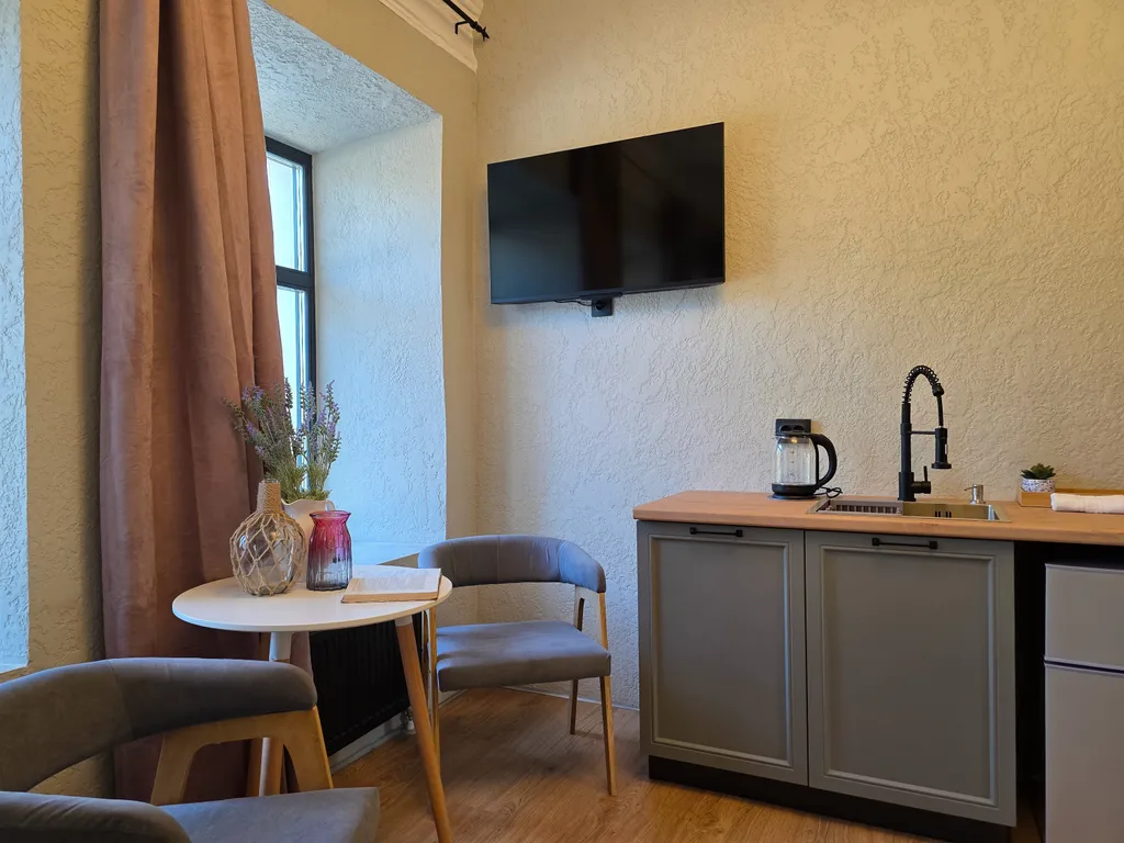 Видовая атмосферная студия в бутик апарт-отеле Дом с гаргульями