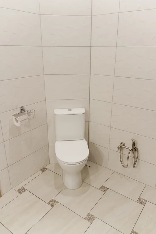 Уютный коттедж в сосновом лесу с видом на озеро