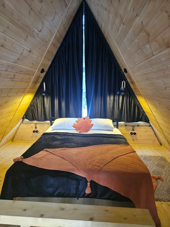 Уютный дом в стиле A frame на поляне Чегет