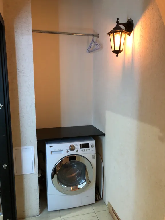 В Индустриальном районе тц Планета