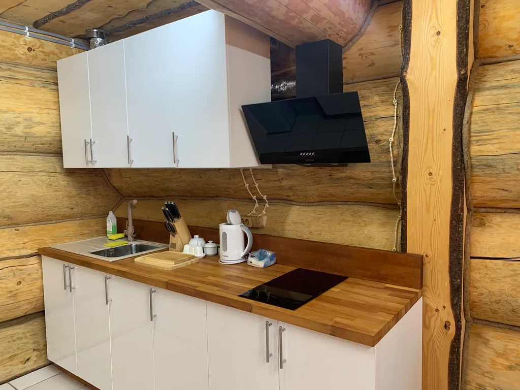 Дом - сруб с видом на море