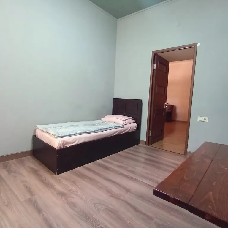 Уютный гостевой дом с частными комнатами и общим санузлом