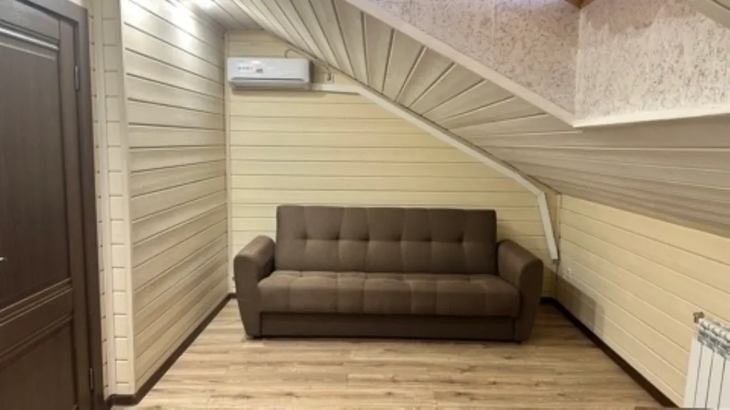 Таунхаус Янтак #1 дерево