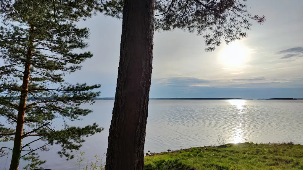 Коттедж Новый дом у озера с бесплатным бильярдом, рядом с турбазой Чайка — Ланино