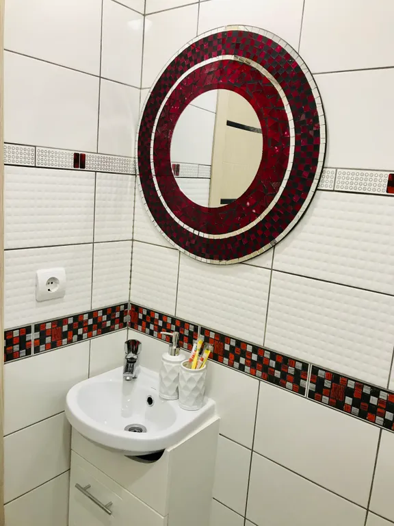 Уютная студия с видом на атмосферную телевышку