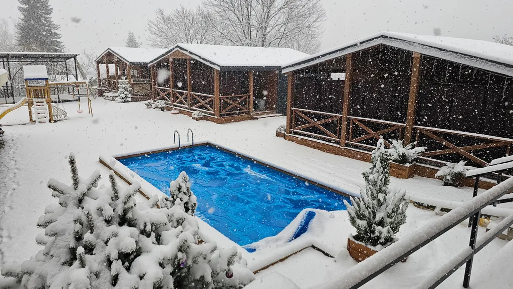 Уютный домик в горах с тёплым бассейном и баней