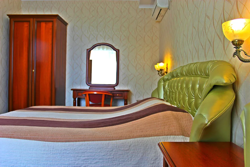 Дом с бассейном