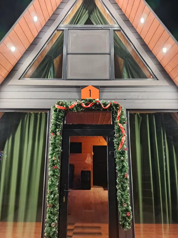 Коттедж Уютный домик с панорамными окнами — Донской