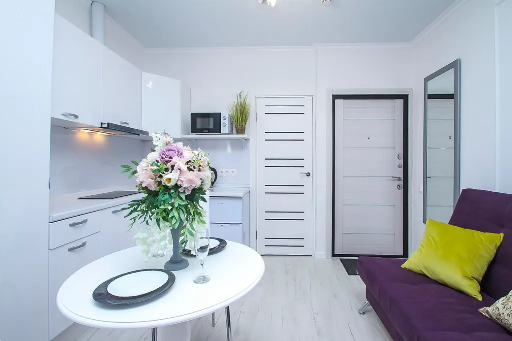 Студия с дизайнерским ремонтом