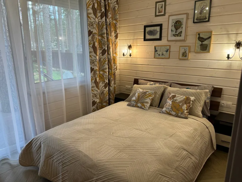 Коттедж в соснах у залива