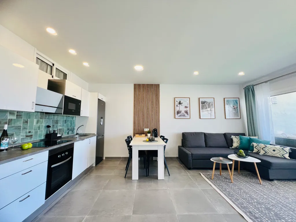 PaulMarie Rentals in Villas Canarias