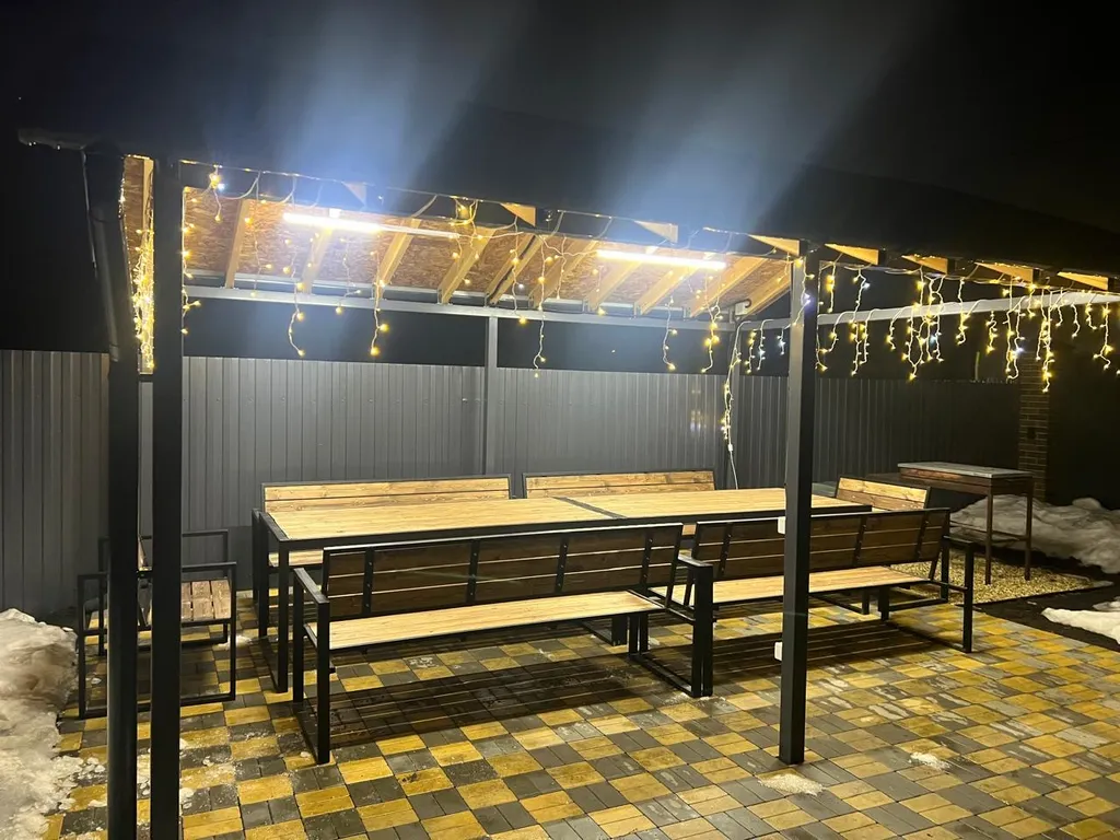 Глэмпинг 70m2 — чан, кухня, терраса с беседкой