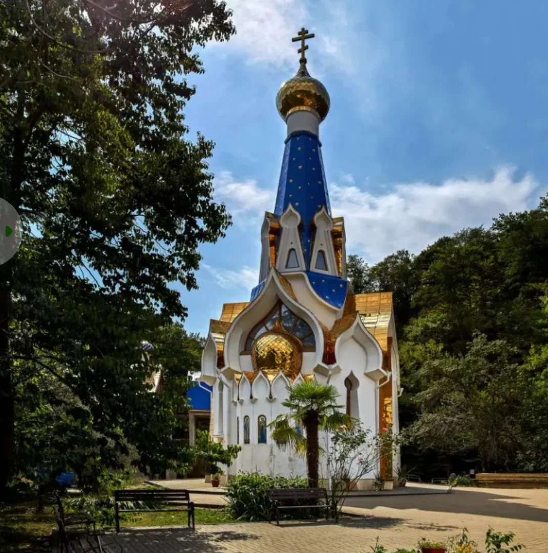 Женский монастырь 