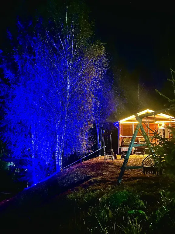 Уютный дом у озера