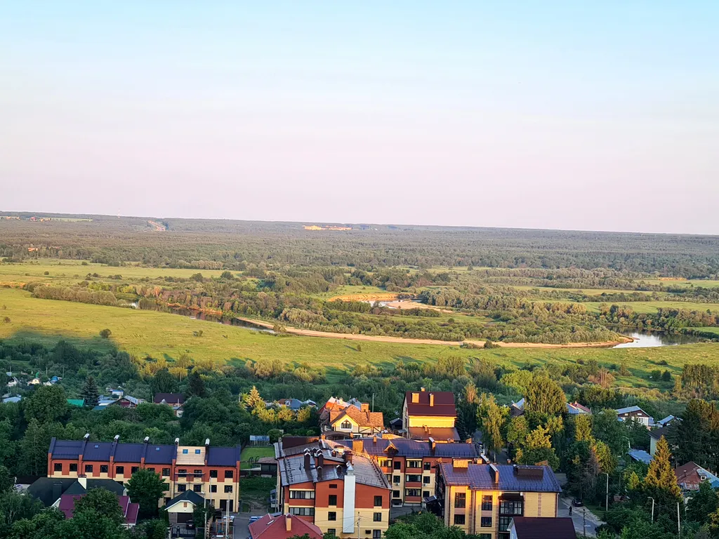 Новая евротрешка в центре города с красивым видом из окон