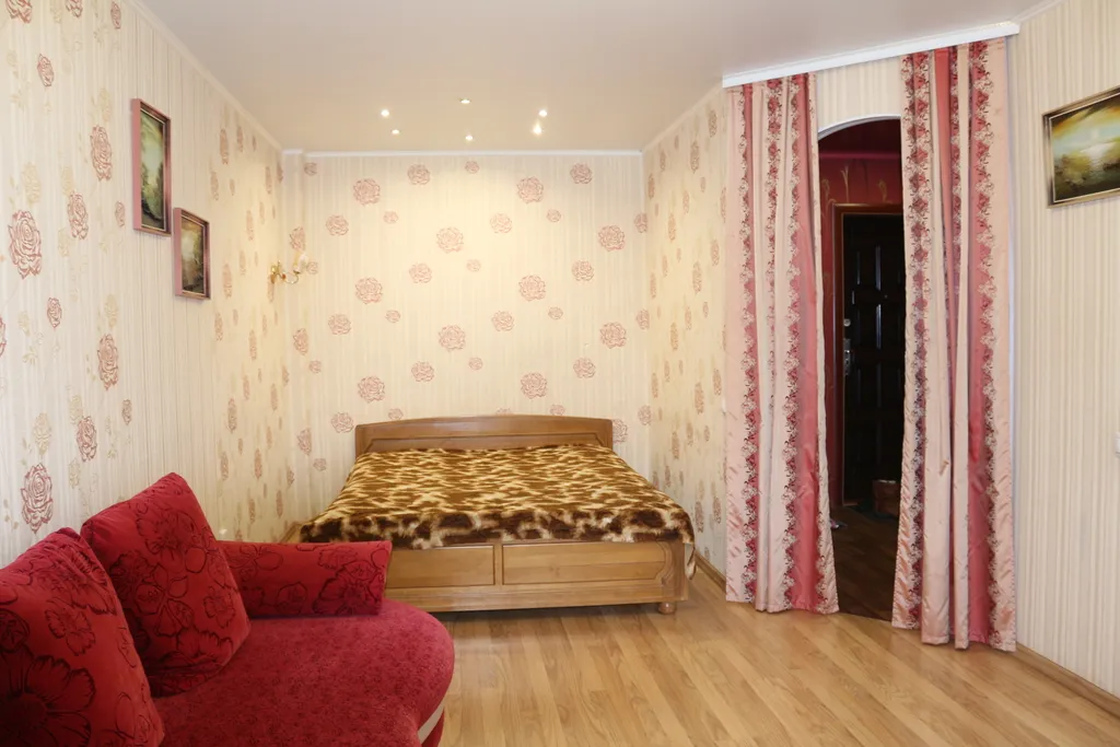 Однокомнатная квартира с евроремонтом — аренда посуточно в Октябрьский