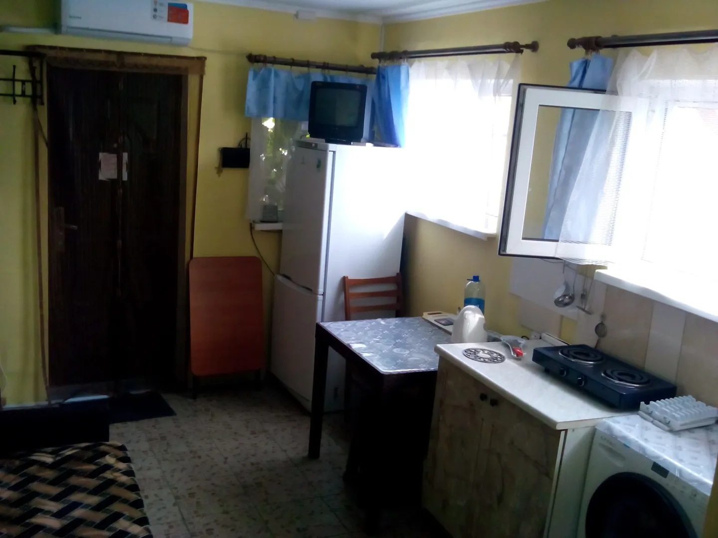 Комната солнечная, но не жарко