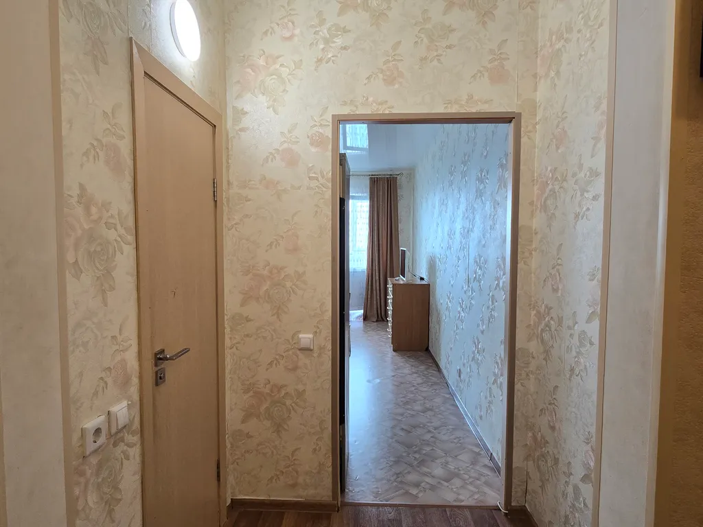 Студия возле ТРЦ Аура