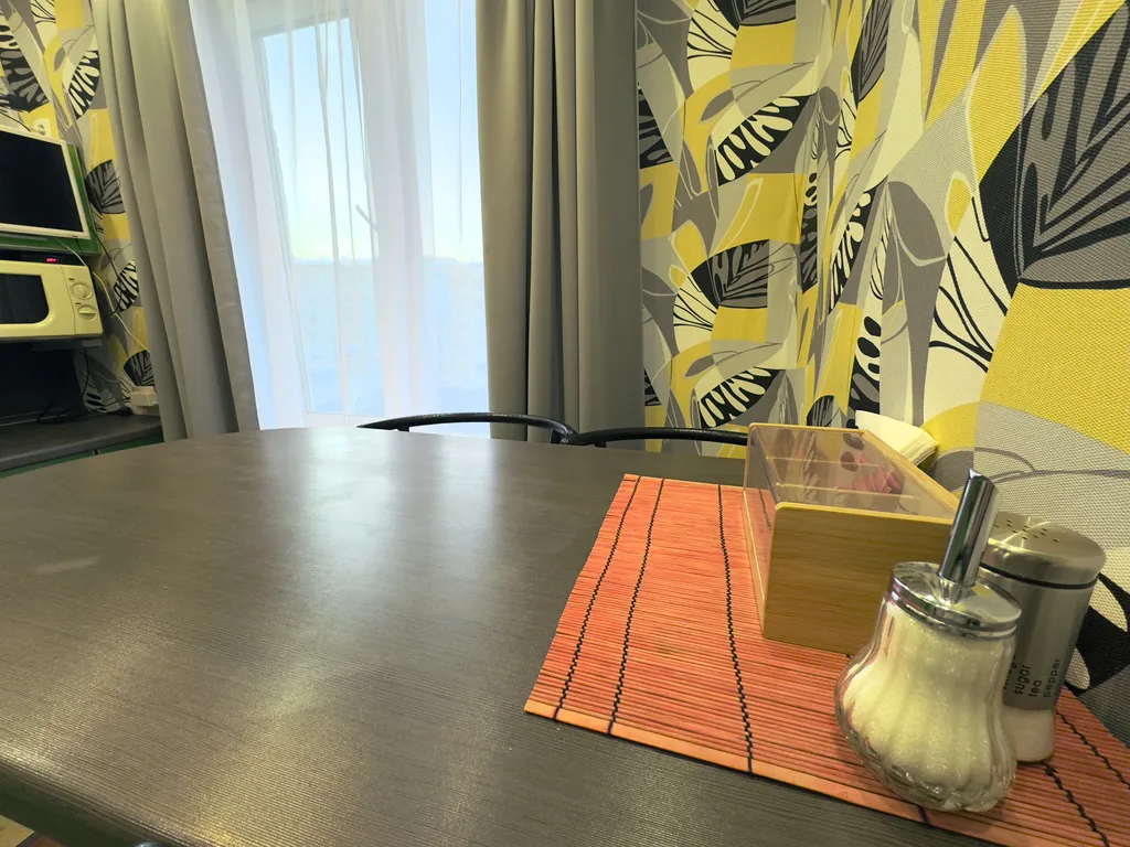 Люксовая двухкомнатная с авторским освещением