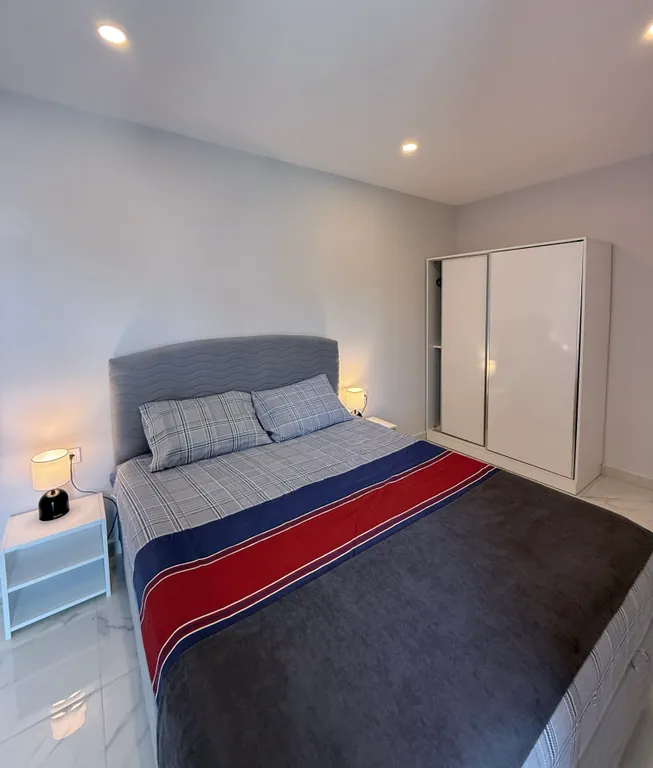 Квартира с видом на море и горы. Пляж Клеопатра