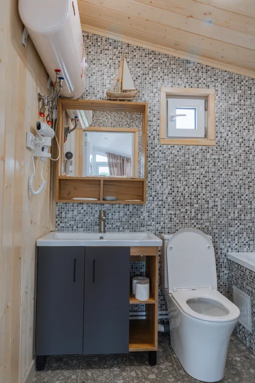 Коттедж Домик у озера с рыбалкой Катин Клев — Голыгино