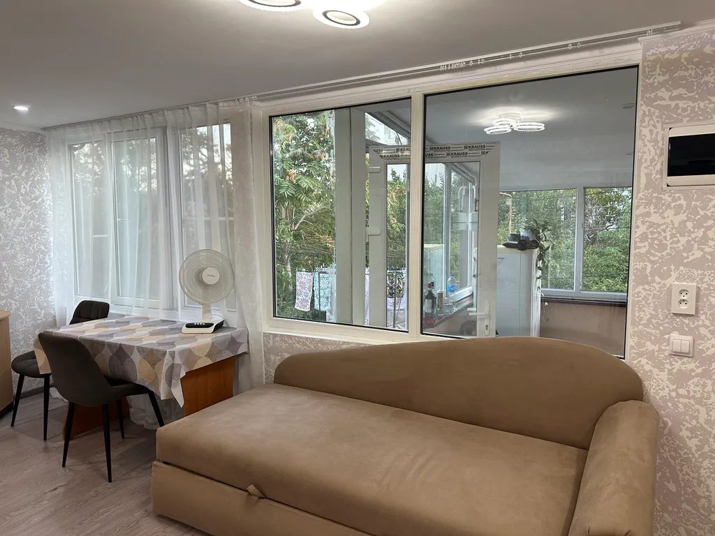 2-х комнатная квартира в частном секторе в Алуште.