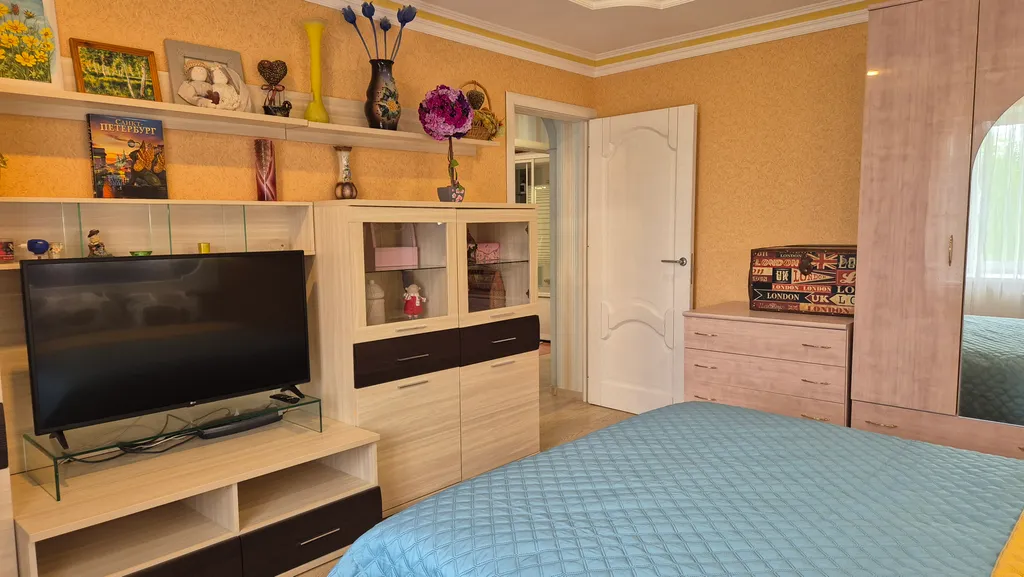 Уютная двухкомнатная квартира с камином на Завелечье