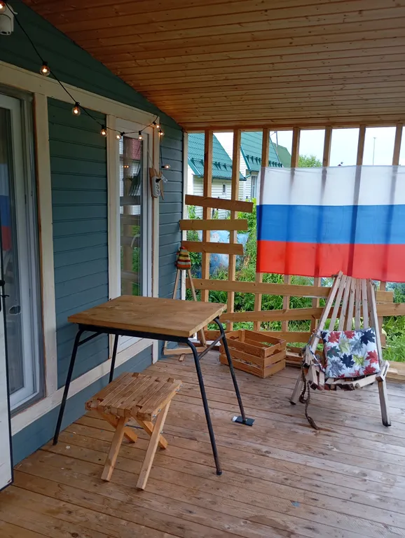 Новый домик рядом с лесом