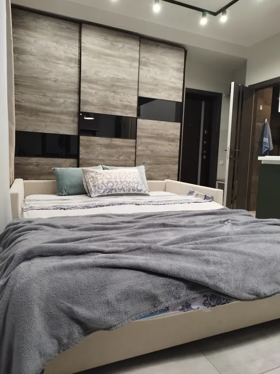 Квартира с отдельной спальней в центре