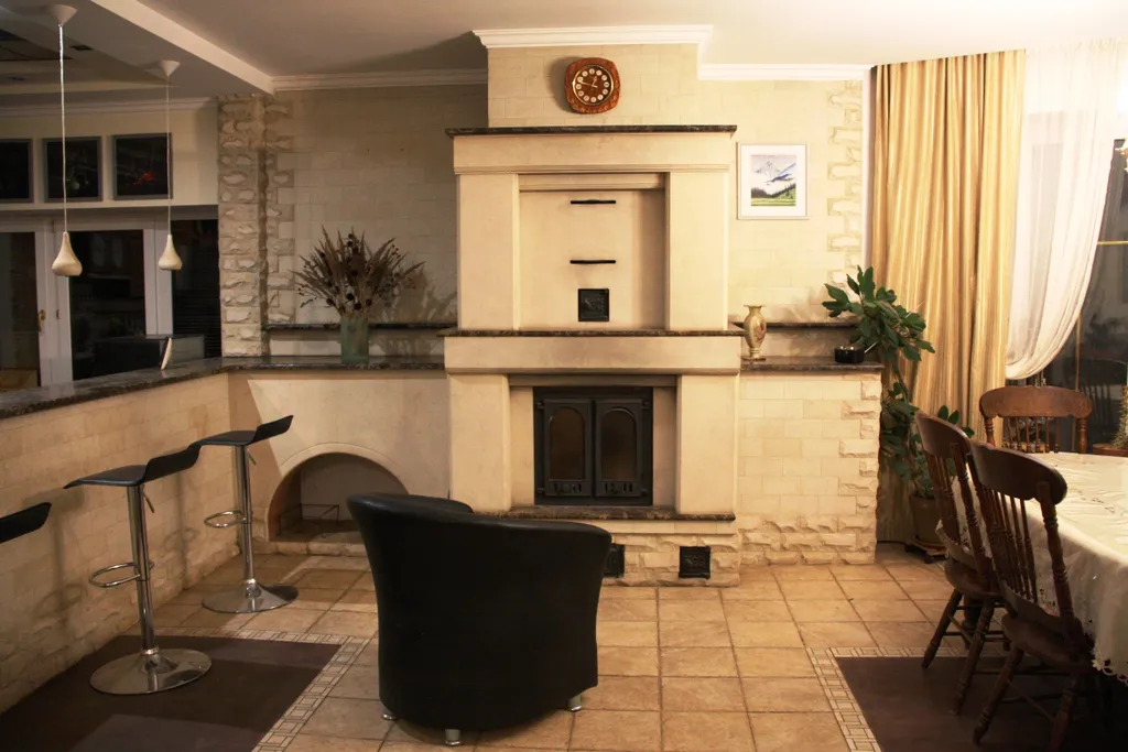 Уютный дом с печью возле реки