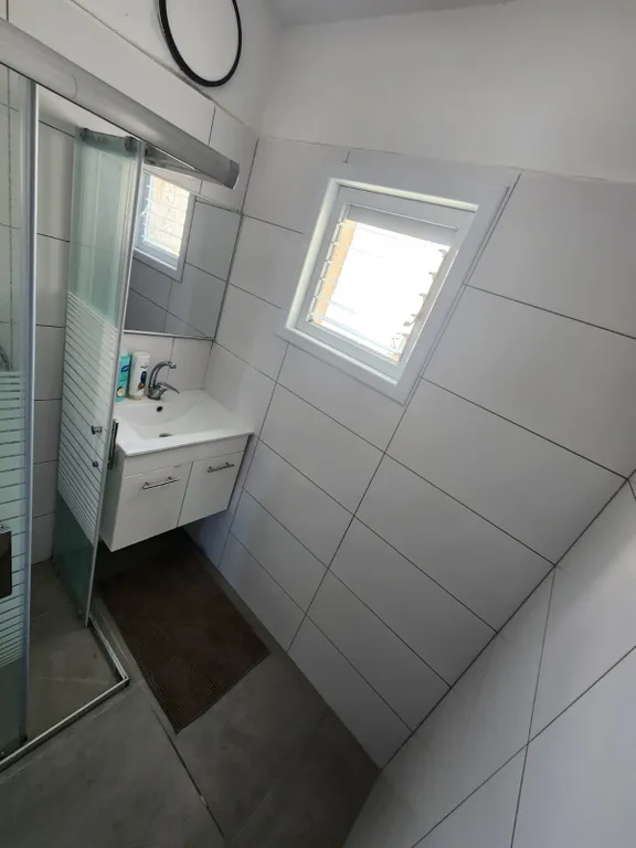 Комфортная трёхкомнатная квартира с видом на море на Анавиим