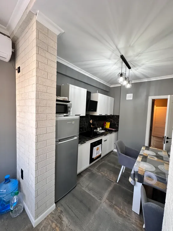 Уютная квартира в сердце города с видом на море и горы