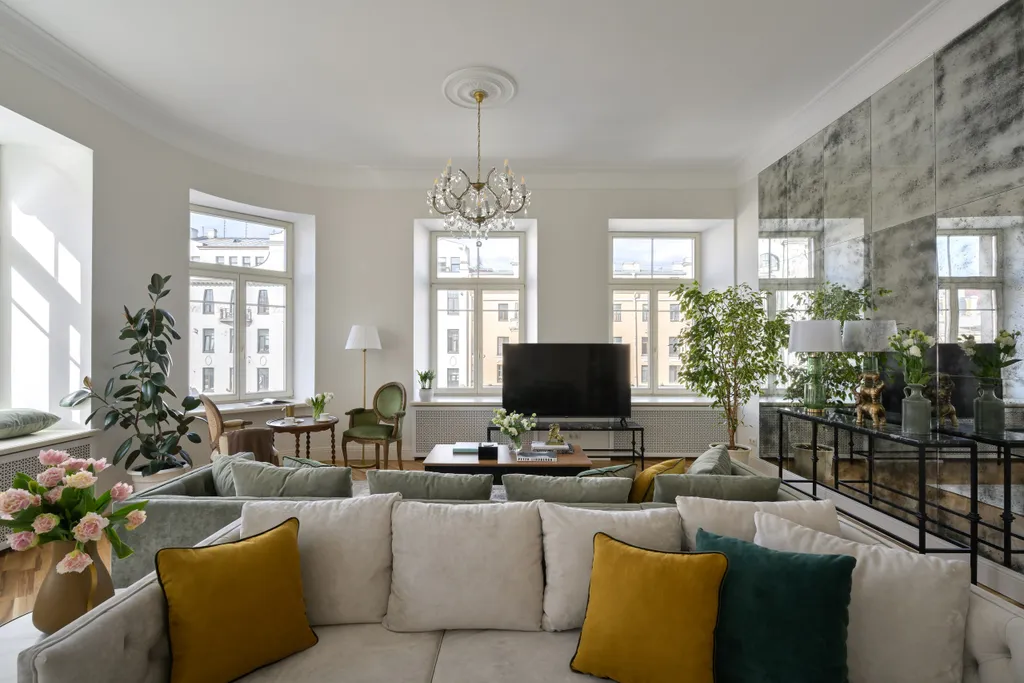 Апартаменты с видом на Невский