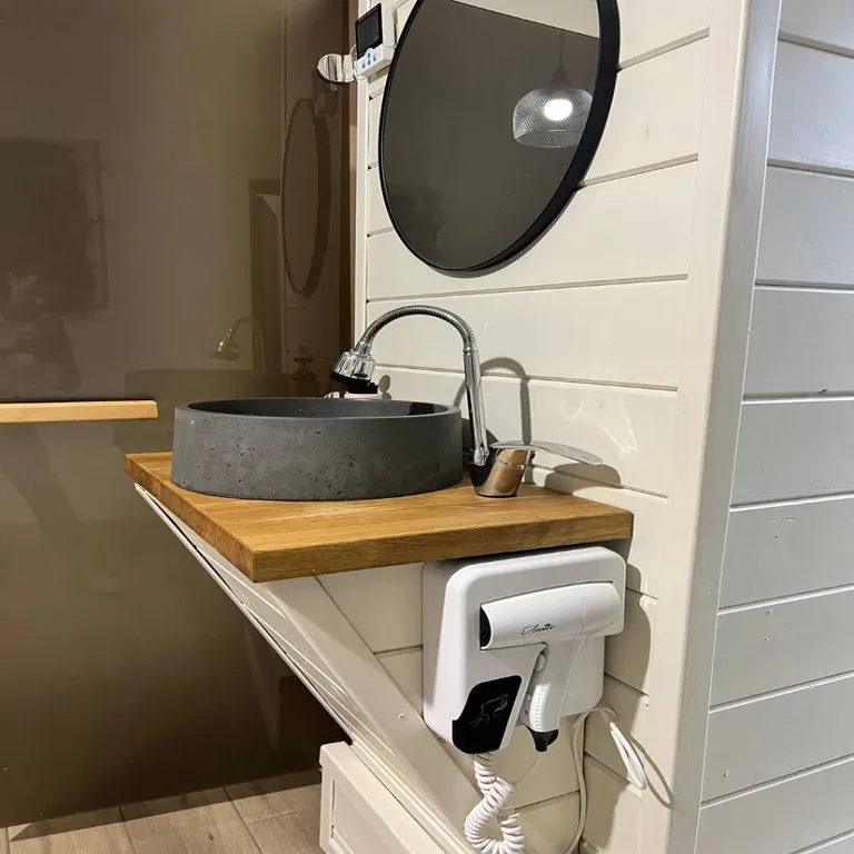 Коттедж Гостевой дом у озера с чаном и баней, лес, рыбалка, квадроциклы, лыжи — Москва