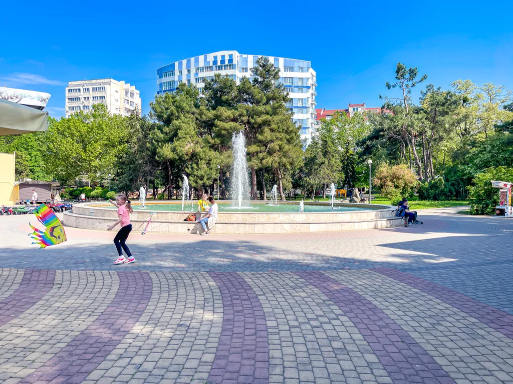 Мансарда с террасой в парке на Театральной площади