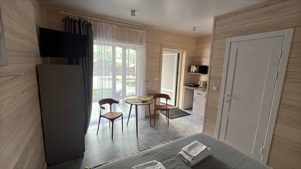 Уютная комната с видом на горы