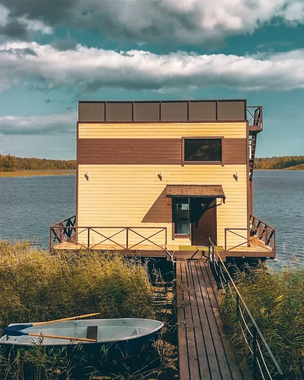 Дом на воде HouseBoat Kovcheg