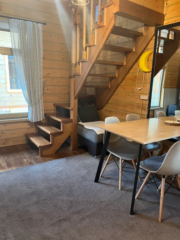 Дом лесника с видом на горы