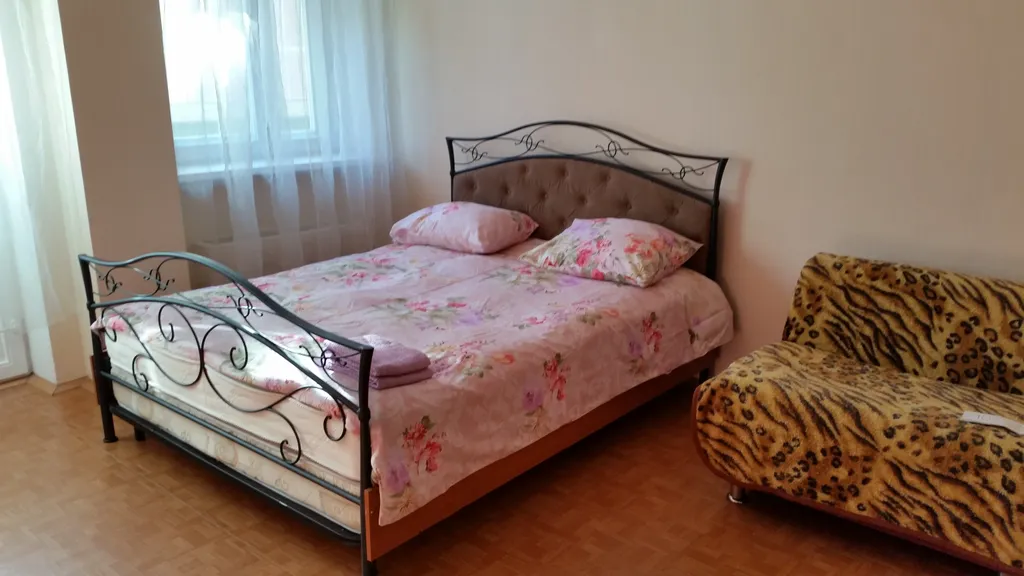 Уютная квартира в новом доме — аренда посуточно в Екатеринбург