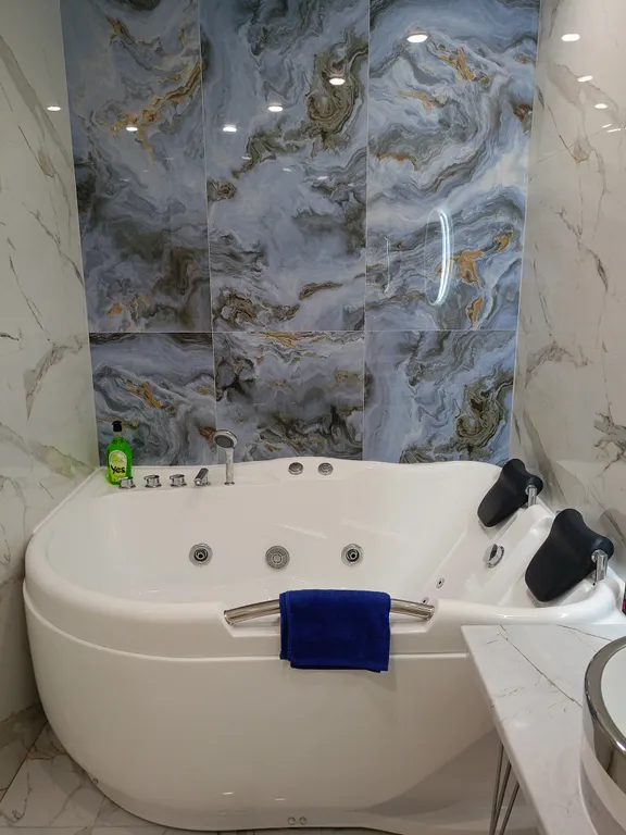 Апартаменты с джакузи и видом на реку Десна