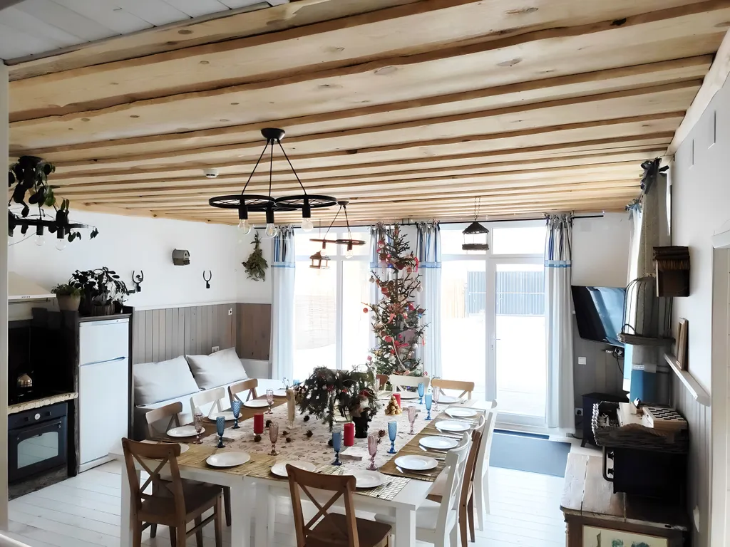 Дом-дача дизайнера на озере Увильды