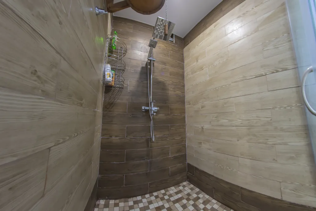 Дом у озера с сауной и банным чаном