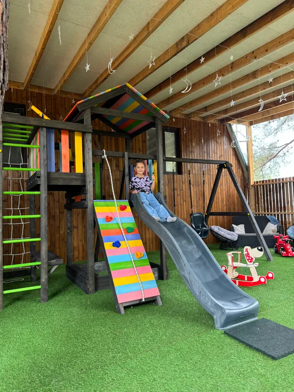 Коттедж с видом на море и индивидуальной террасой