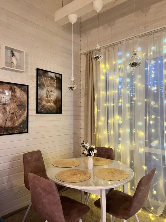 Уютный дом с видом на березовую рощу