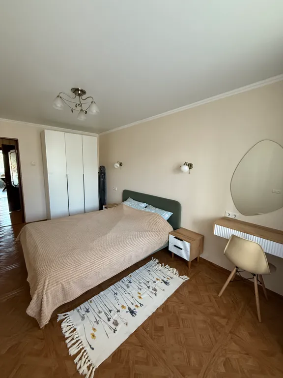 3 комнатная квартира недалеко от исторического центра