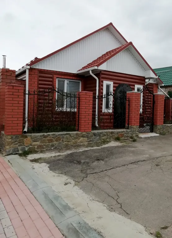 Коттедж Уютный дом — аренда посуточно в Богучар